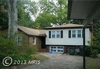 11907 Montgomery Ln photo 1