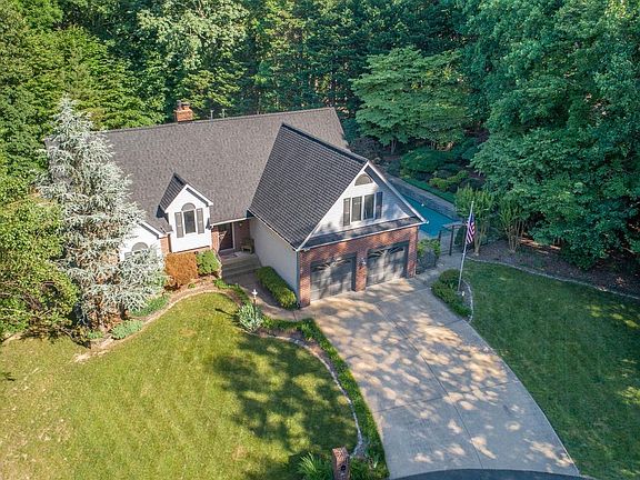 2nd image of 6402 Bellaire Bluffs Ln