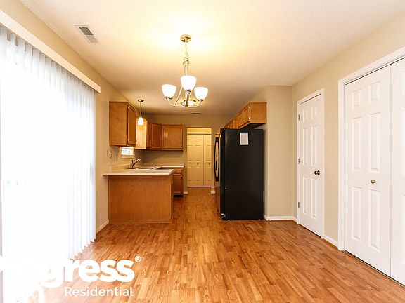 3rd image of 9133 Capstone Ct