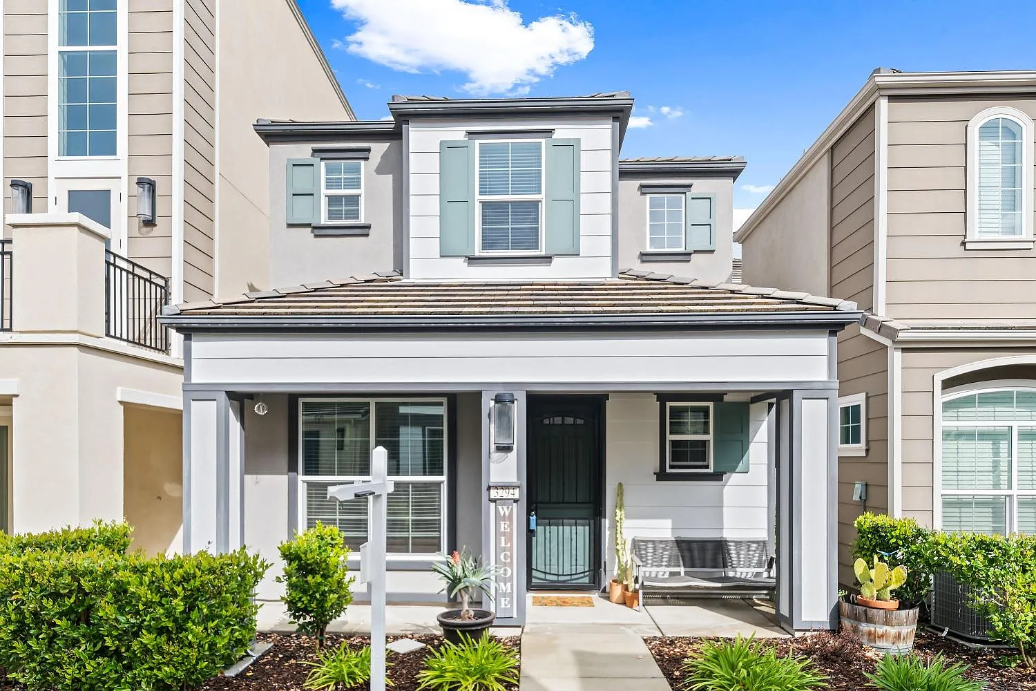 3294 Falcon Ct photo 1