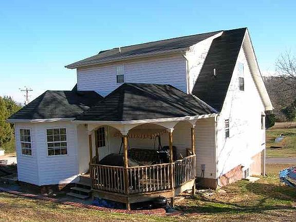 4th image of 124 Farmingdale Pl SE