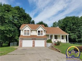 512 Madison St, Pomona, KS 66076