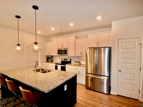 118 Pomelo St, Huntsville, AL 35811