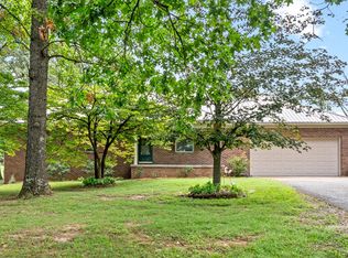 2110 Edwards Mill Rd, Hopkinsville, KY 42240