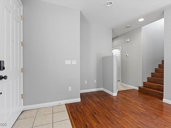 4th image of 5452 Tinker Toy Ave