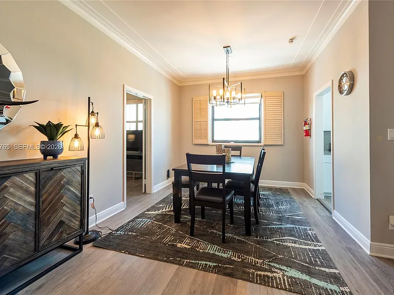 113 S 21st Ave #113 — Photo 5