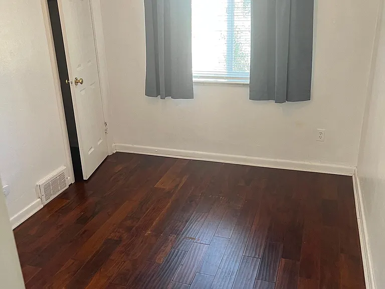 7 N Clarkson St — Photo 7