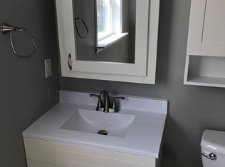 307 Weathering Dr, Mahomet, IL 61853