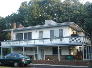 4 Buckingham Dr, Newburgh, NY 12550