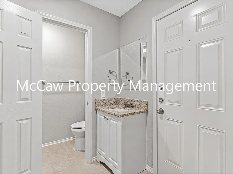 210 Rolston Rd #4 — Photo 12