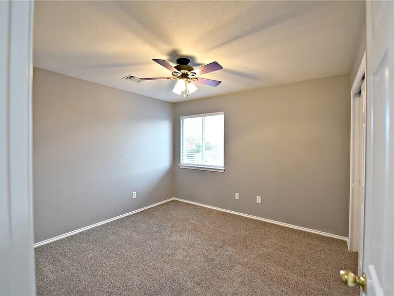 802 Rubles Ct — Photo 17