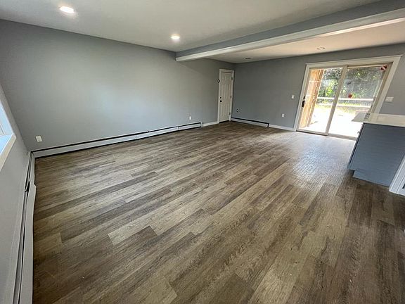 3rd image of 16 Jamar Dr