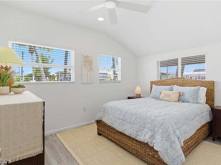 2669 Coco Plum Dr — Photo 25