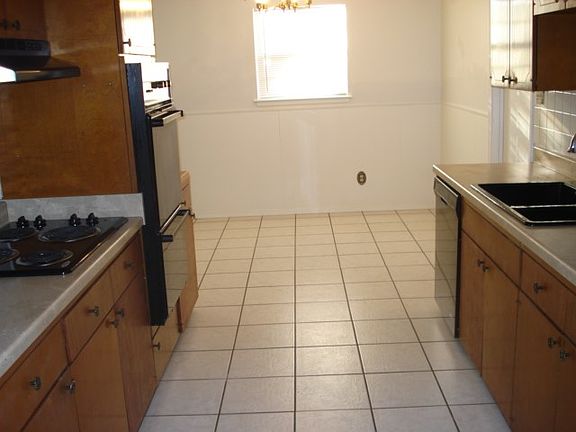 2nd image of 1538 E 50th St