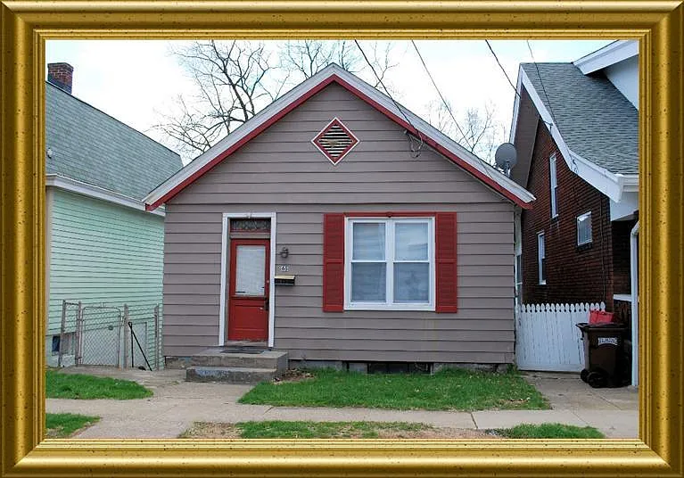 65 Parkview Ave photo 1