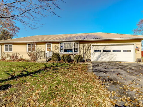 909 E 3rd St, Fowler, IN 47944