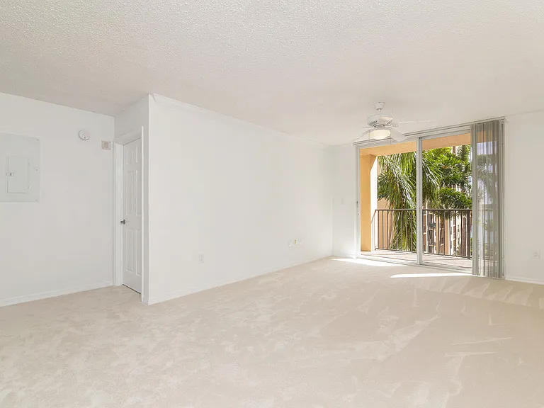 1801 N Flagler Dr #519 — Photo 6