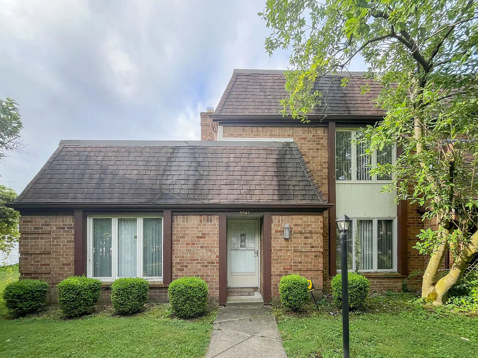 5541-5547 Christopher Ct — Photo 2
