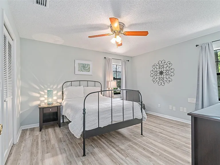 8101 NW 46th St — Photo 51