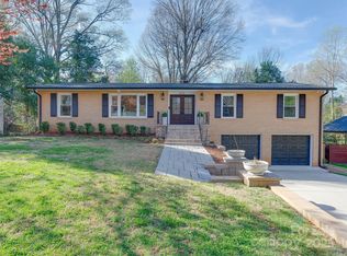 4216 Maureen Dr, Charlotte, NC 28205