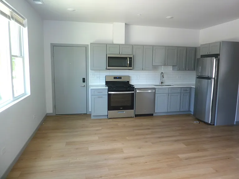9522 S 53rd Ave #2S — Photo 7