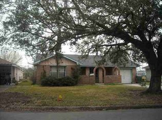 3841 Woodrow Dr, Port Arthur, TX 77642