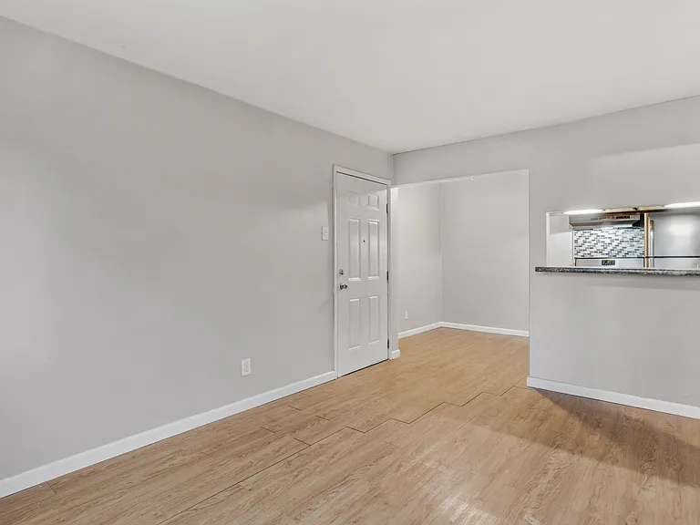 7459 Williams Ave — Photo 4