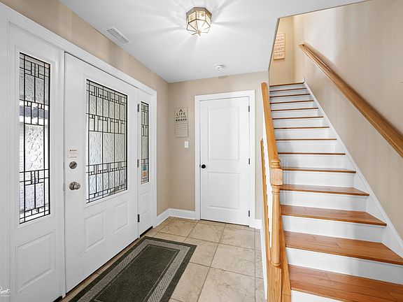 2nd image of 125 45th St E #Sea