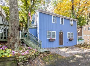 5 Surfway S, Baiting Hollow, NY 11933