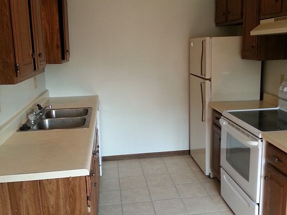 3rd image of 928 Boston Way APT 4