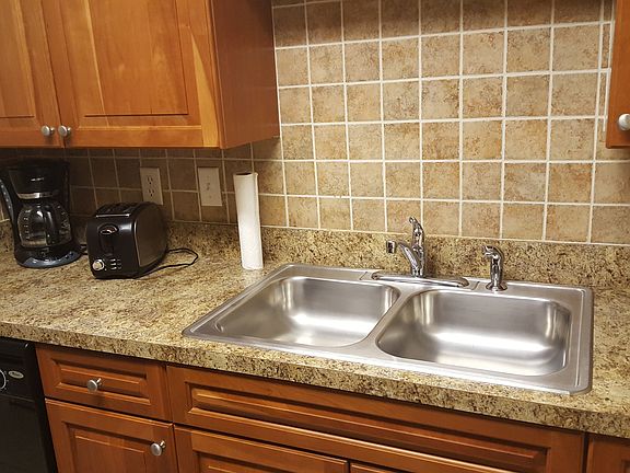 5th image of 4826 Tangerine Ave #4826
