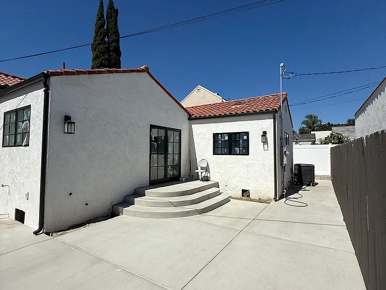 926 E Dryden St — Photo 9