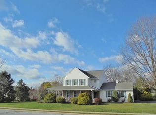 52 N Whisper Ln, New Holland, PA 17557