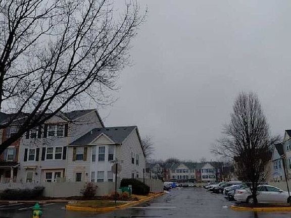 5th image of 562 Cascade Way