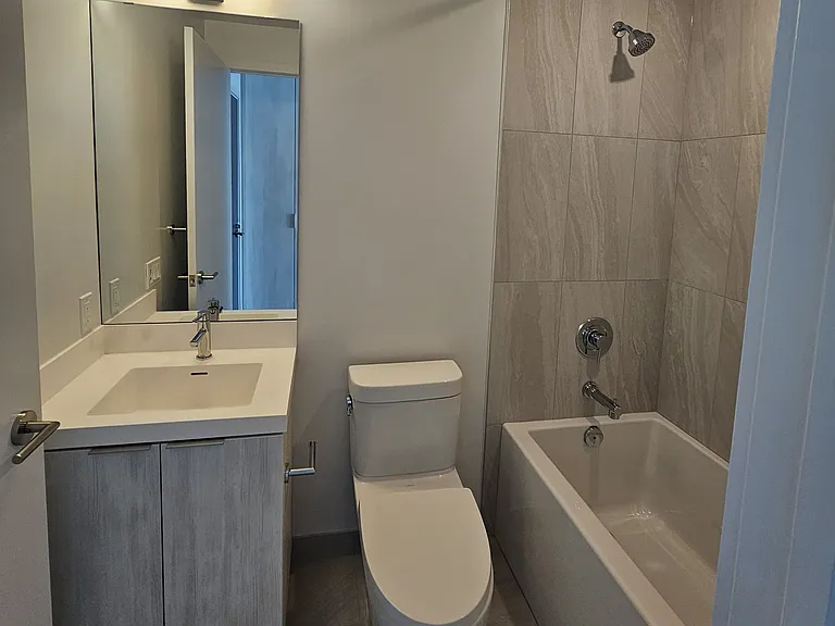 5858 Yonge St #3201 — Photo 23