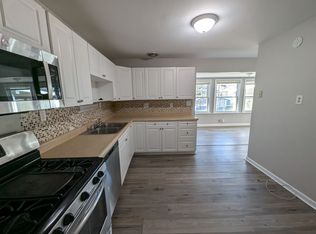 1205 S Waterford Dr, Florissant, MO 63033
