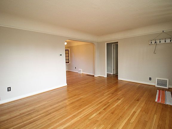 5th image of 7703 SE 17th Ave