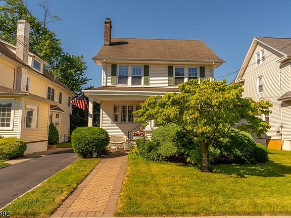 2nd image of 744 Wyoming Ave