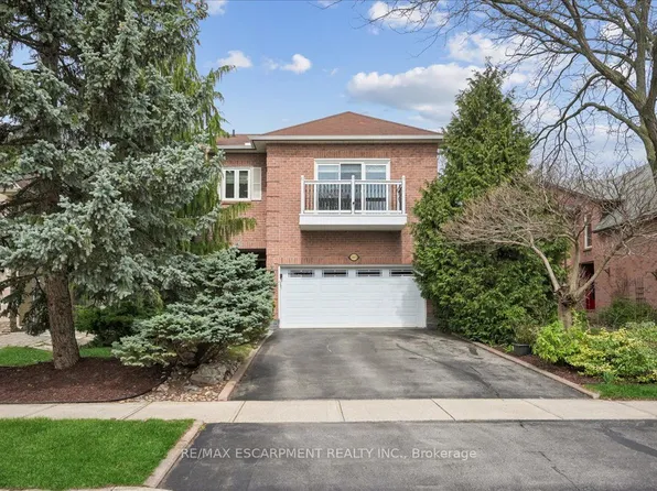 163 Romain Cres, Oakville, ON L6H 5A7