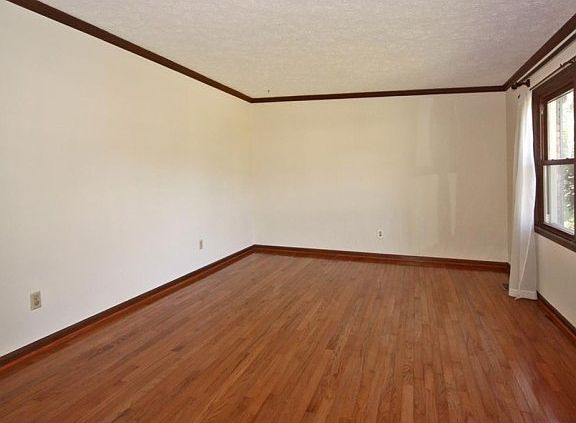 4th image of 6006 Buckskin Ct