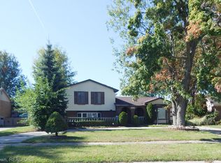 18242 Winwood Ave, Brownstown, MI