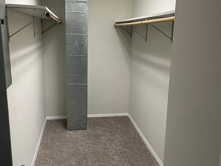 2136 Crystal Ct — Photo 13