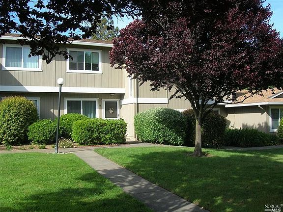 2nd image of 1 Oliva Dr #C