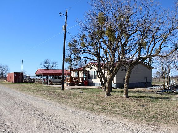 3rd image of 546 Adair Rd