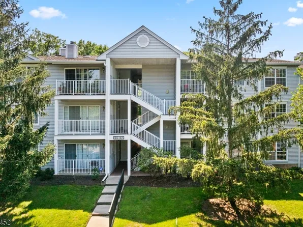 75 Rachel Ct, Franklin Twp., NJ 08823