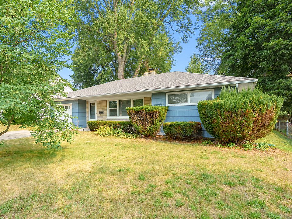 1st image of 815 Eastfield Dr