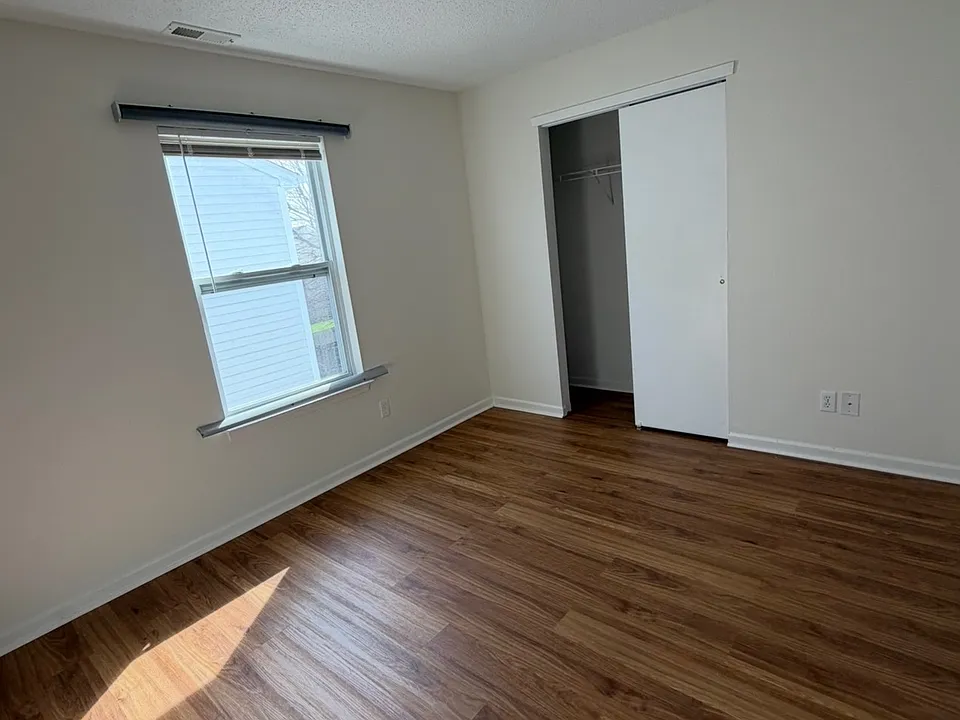 1218 Freemont Ln