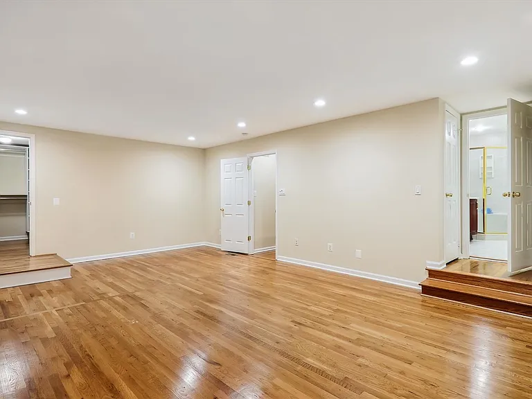9309 Langford Ct — Photo 30