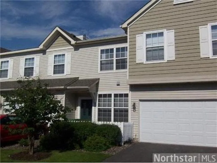 1884 Bluestem Ln — Photo 1
