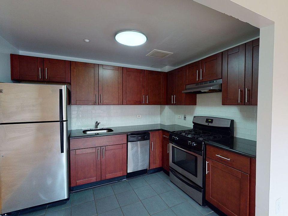 2nd image of 700 W 192nd St APT 502